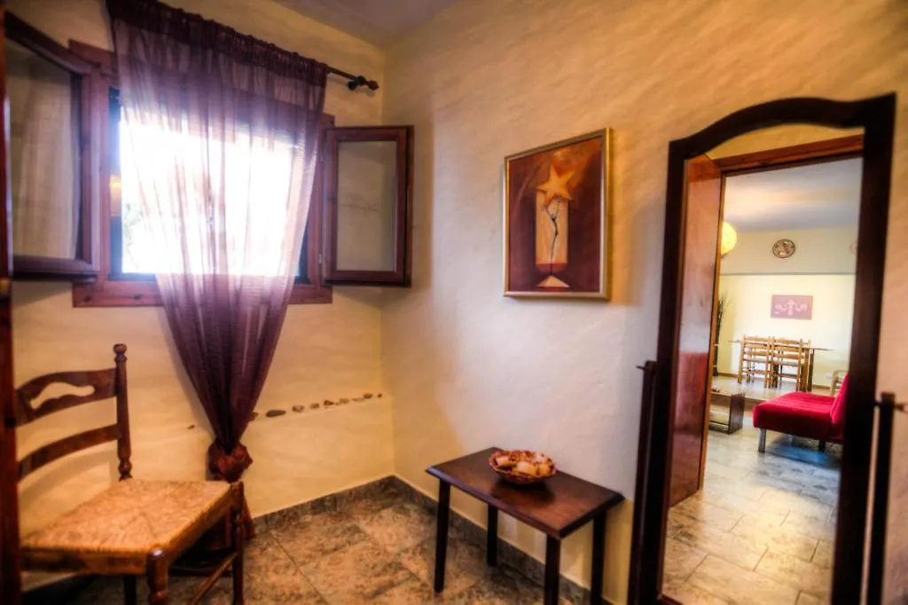 Anna Karra Studios & Apartments Vourvourou